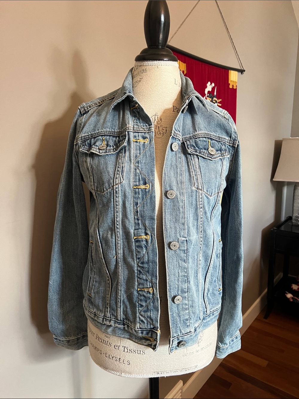 Gap blue jean jacket - excellent shape